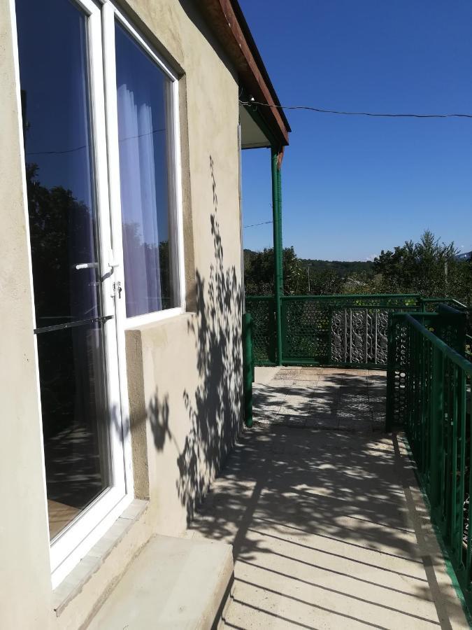 Guest House Luka Manglisi Exteriér fotografie