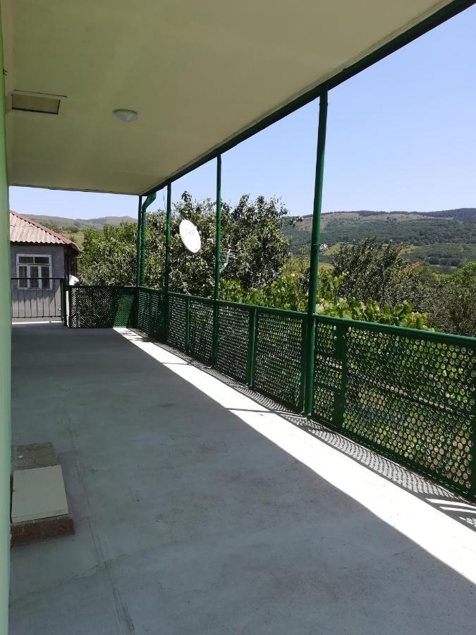 Guest House Luka Manglisi Exteriér fotografie