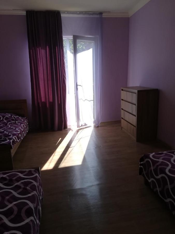 Guest House Luka Manglisi Exteriér fotografie
