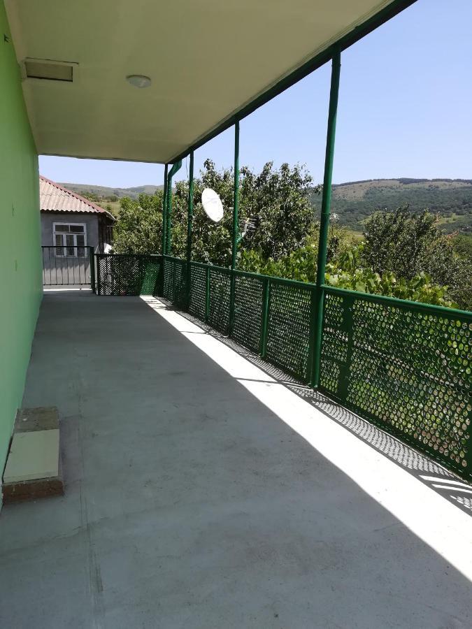 Guest House Luka Manglisi Exteriér fotografie